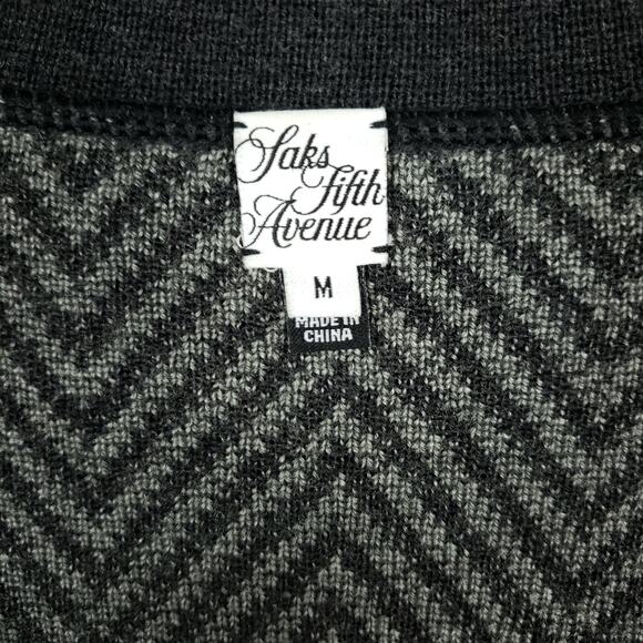 Saks Fifth Avenue Women's Cardigan Sweater Sz Medium 100% Super Fine Merino Wool - Picture 5 of 9